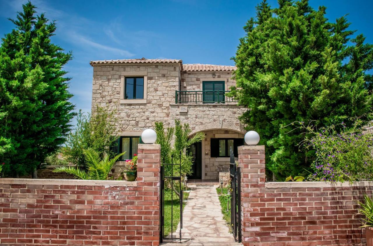 Niriides Villas Old Listing Hersonissos  Exteriér fotografie